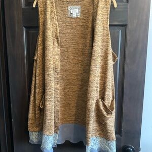 LOGO by Lori Goldstein Women's Tan Sweater Vest